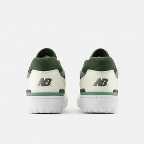 Повседневные кроссовки для женщин New Balance 550 в Москве - nevtrende.com | фото