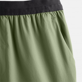 Штаны New Balance AC Tapered Pant 27" в Москве - nevtrende.com | фото