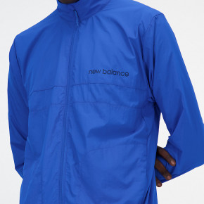 Верхняя одежда New Balance Athletics Graphic Packable Jacket в Москве - nevtrende.com | фото