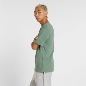Рубашки New Balance Athletics Premium Relaxed Chest Logo T-Shirt в Москве - nevtrende.com | фото