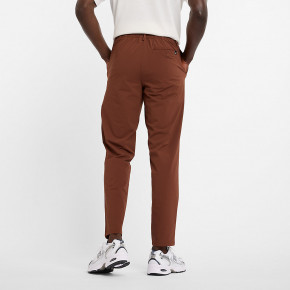 Штаны New Balance Athletics Ripstop Standard Tapered Pant 30" в Москве - nevtrende.com | фото