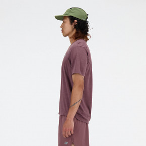 Рубашки New Balance Athletics T-Shirt в Москве - nevtrende.com | фото