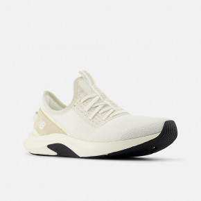 Женские кроссовки для фитнеса New Balance DynaSoft Nergize Sport v2 в Москве - nevtrende.com | фото