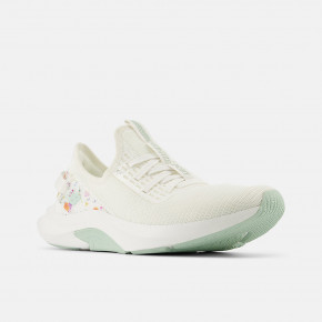 Женские кроссовки для фитнеса New Balance DynaSoft Nergize Sport v2 в Москве - nevtrende.com | фото