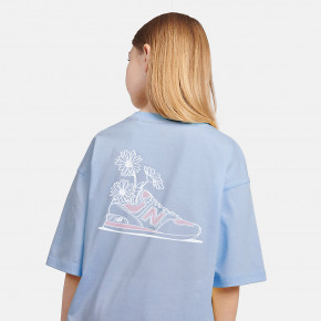 Топы New Balance Floral Sneaker Back Graphics T-Shirt в Москве - nevtrende.com | фото