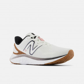 Женские кроссовки для бега New Balance Fresh Foam Arishi v4 в Москве - nevtrende.com | фото