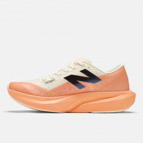 Женские кроссовки для бега New Balance FuelCell Rebel v4 в Москве - nevtrende.com | фото