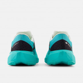 Женские кроссовки для бега New Balance FuelCell Rebel v4 в Москве - nevtrende.com | фото