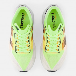 Женские кроссовки для бега New Balance FuelCell Rebel v4 в Москве - nevtrende.com | фото