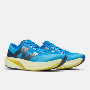 Женские кроссовки для бега New Balance FuelCell Rebel v4 в Москве - nevtrende.com | фото