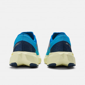 Женские кроссовки для бега New Balance FuelCell Rebel v4 в Москве - nevtrende.com | фото