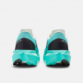 Женские кроссовки для бега New Balance FuelCell SuperComp Elite v4 в Москве - nevtrende.com | фото