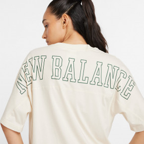 Рубашки New Balance Graphic Oversized Jersey T-Shirt в Москве - nevtrende.com | фото