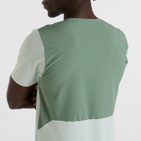 Рубашки New Balance Race Day T-Shirt в Москве - nevtrende.com | фото