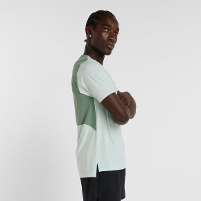 Рубашки New Balance Race Day T-Shirt в Москве - nevtrende.com | фото