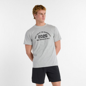 Рубашки New Balance RBC Brooklyn Half Graphic T-Shirt в Москве - nevtrende.com | фото