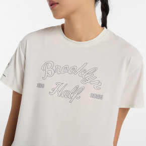 Рубашки New Balance RBC Brooklyn Half Relaxed Graphic T-Shirt в Москве - nevtrende.com | фото