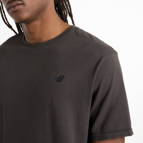 Рубашки New Balance Rest Day Knit Relaxed T-Shirt в Москве - nevtrende.com | фото