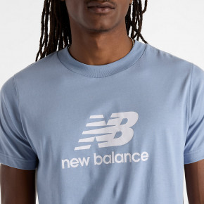 Рубашки New Balance Sport Essentials Logo T-Shirt в Москве - nevtrende.com | фото