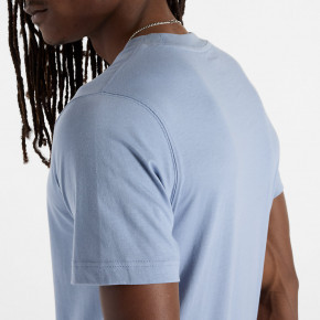 Рубашки New Balance Sport Essentials Logo T-Shirt в Москве - nevtrende.com | фото