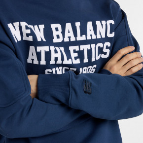 Толстовки и свитшоты New Balance Varsity French Terry Graphic Crew в Москве - nevtrende.com | фото